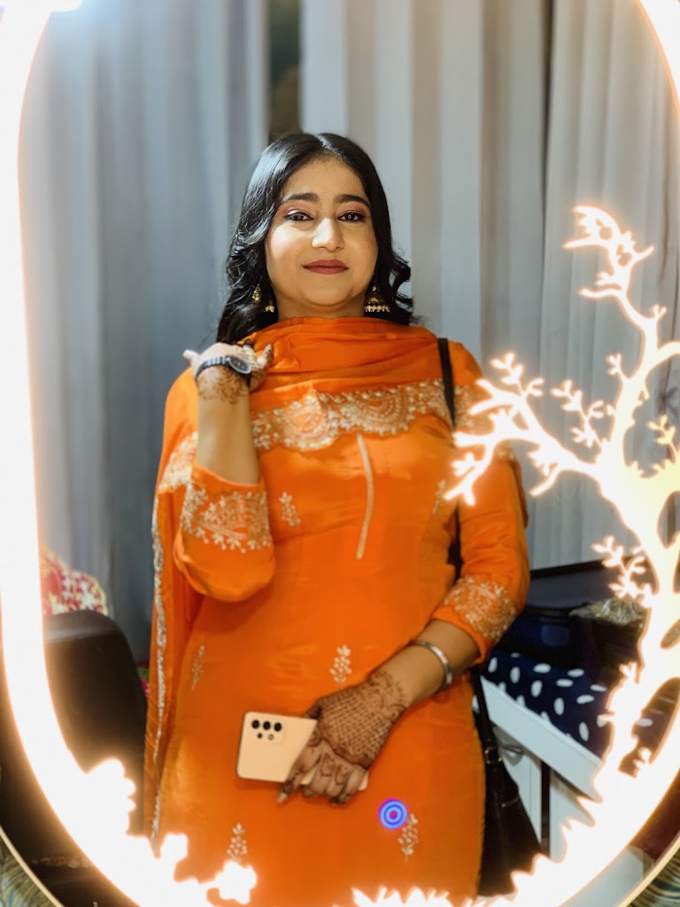 Look Well Unisex Salon Hd Silicon Bridal Makeup Smoothening Keratin Nail Art Hair Spa In Tohana