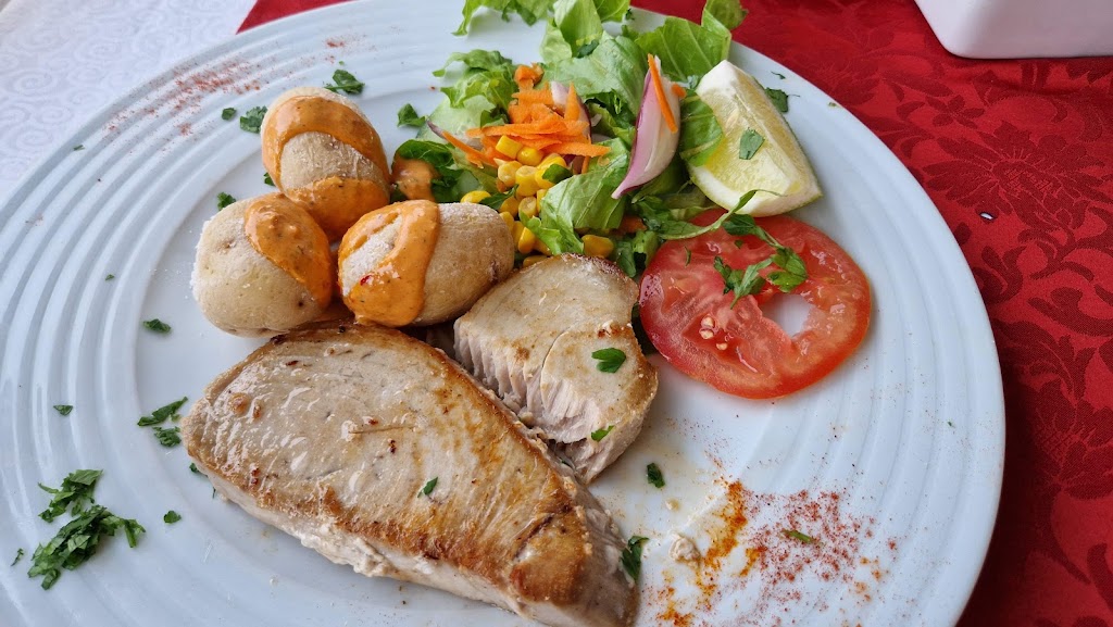 Pub Dragon — Comida y bebida