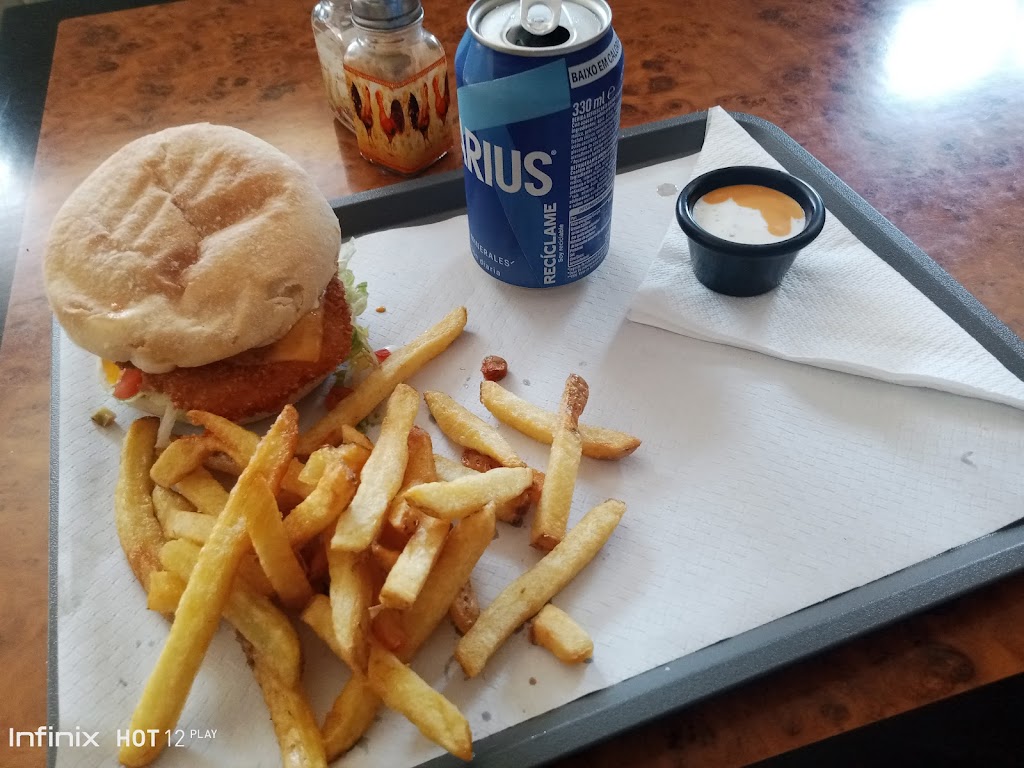 Restaurante Aladdin — Comida y bebida