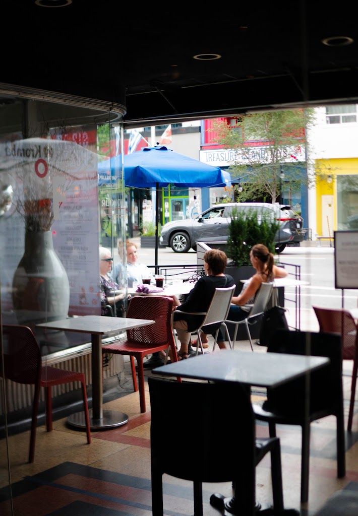 IL FORNELLO on Danforth