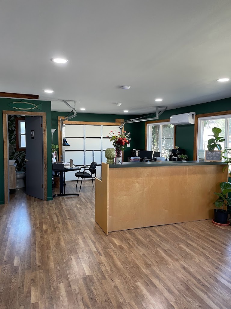  Adroit Athletics Co.