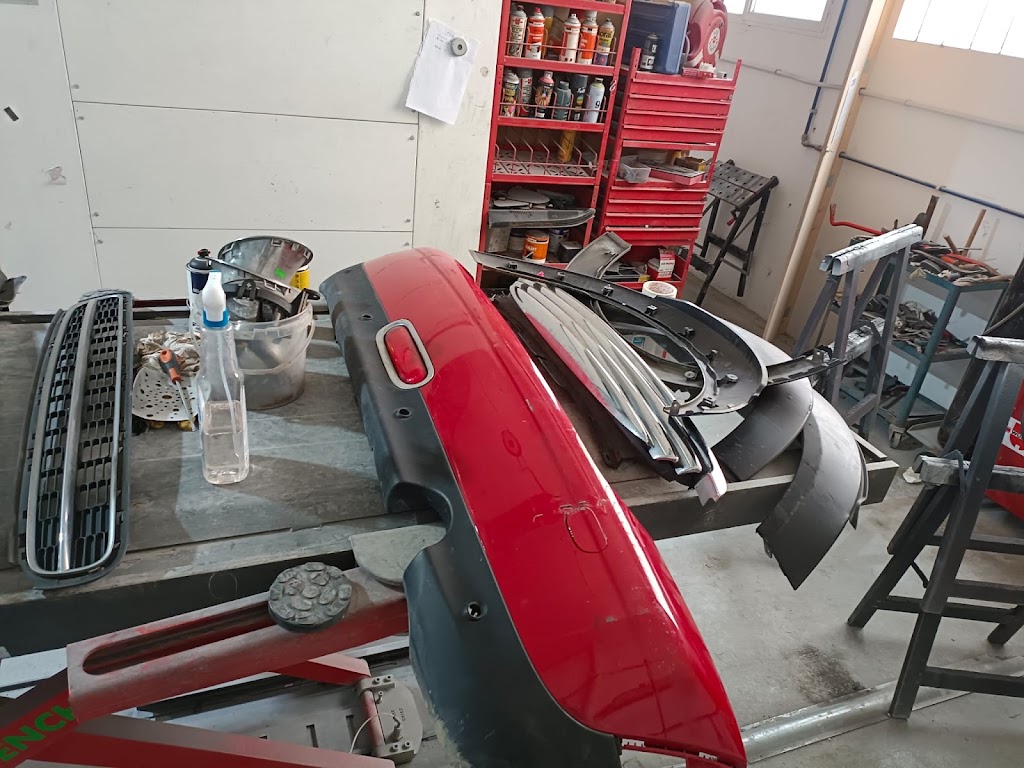 Taller Regueira + Servicios para el Automovil — Interior