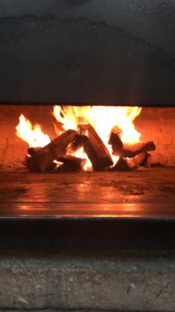 Il Fuoco Pizzeria — Del propietario