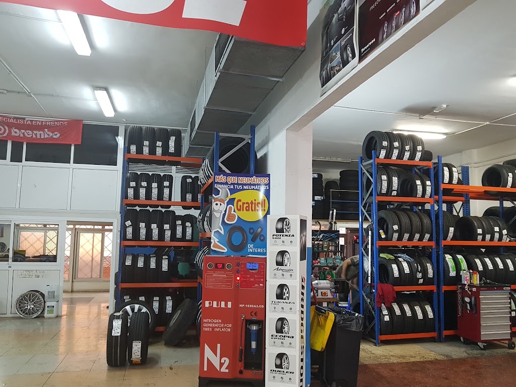 Mas que neumaticos — Interior