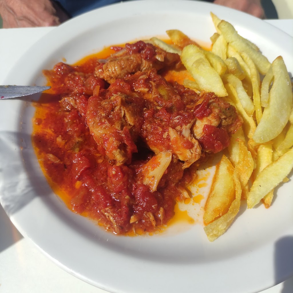 Cafeteria San Carlos — Comida y bebida