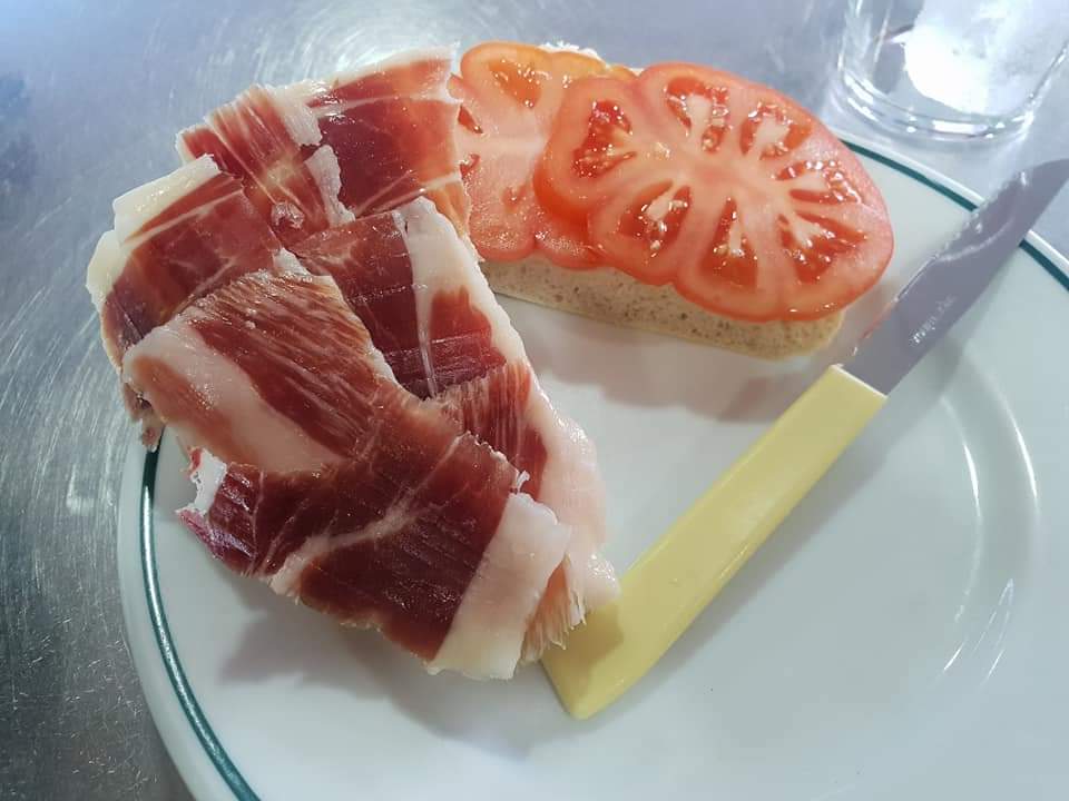 Cafeteria Bar Plaza del Triunfo — Comida y bebida