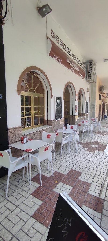 BAR CAFETERIA LOS HERMANOS — Ambiente
