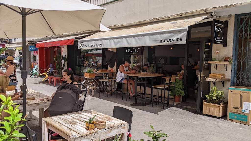 Nude Cafe Ibiza — Ambiente