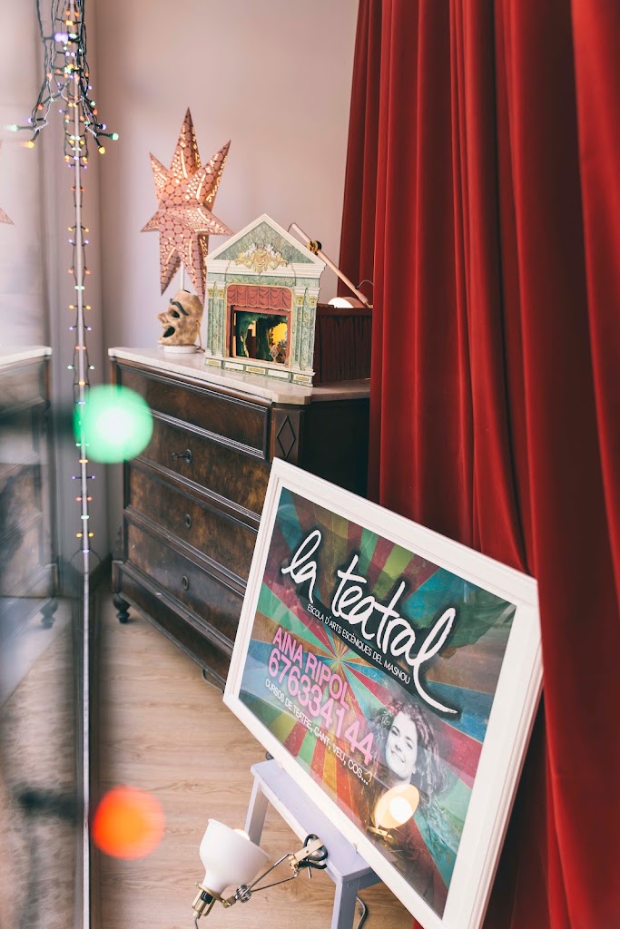 La Teatral — Del propietario