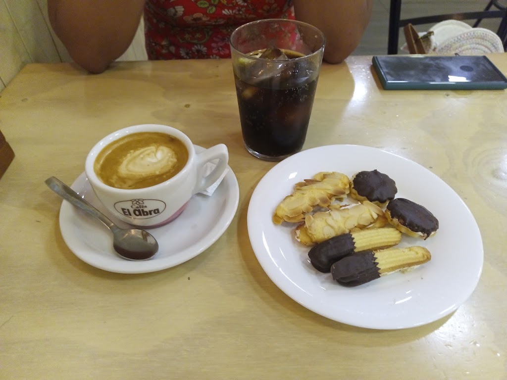 Amatxo Maitea — Comida y bebida