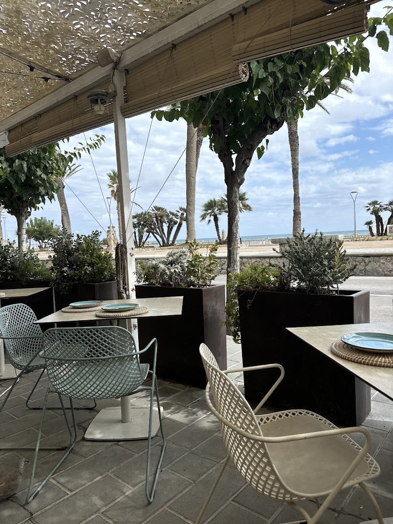 La Ribera Sitges — Ambiente