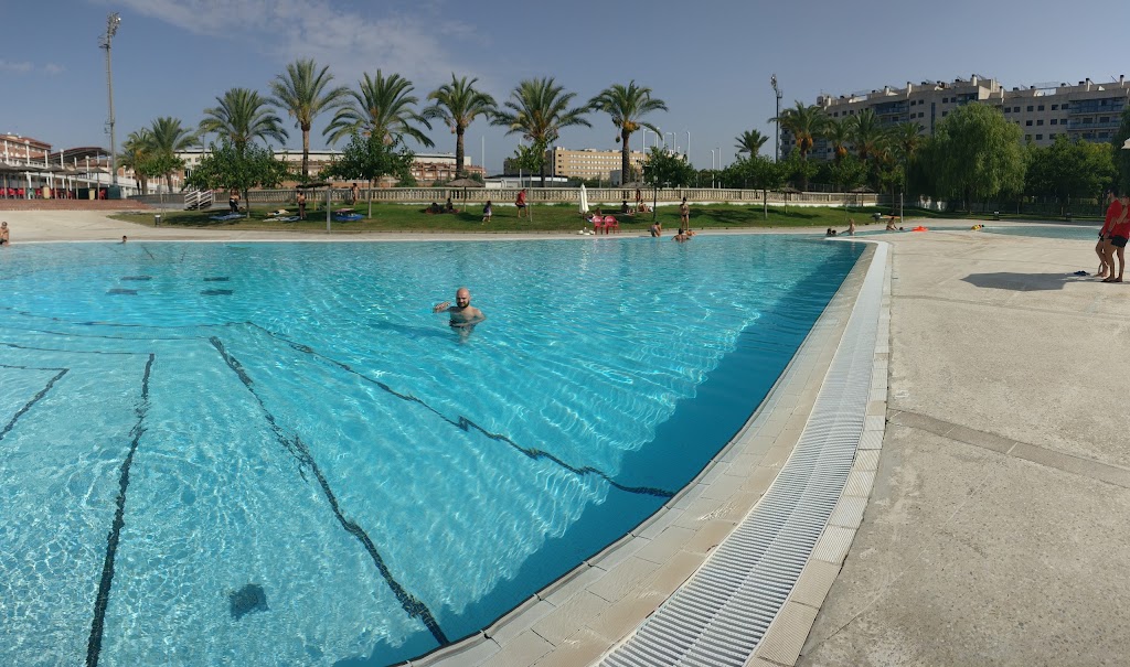 Piscina Municipal Can Llobet — Piscina