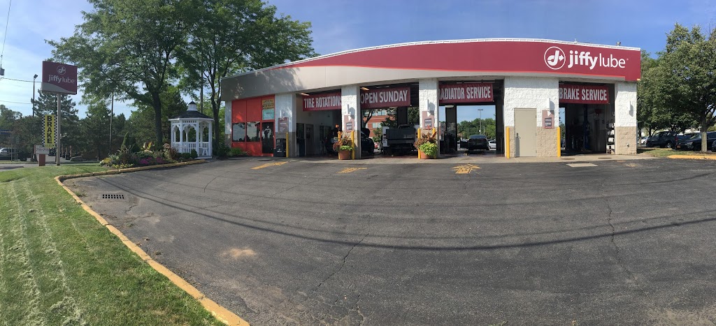 Oil change service in Latham