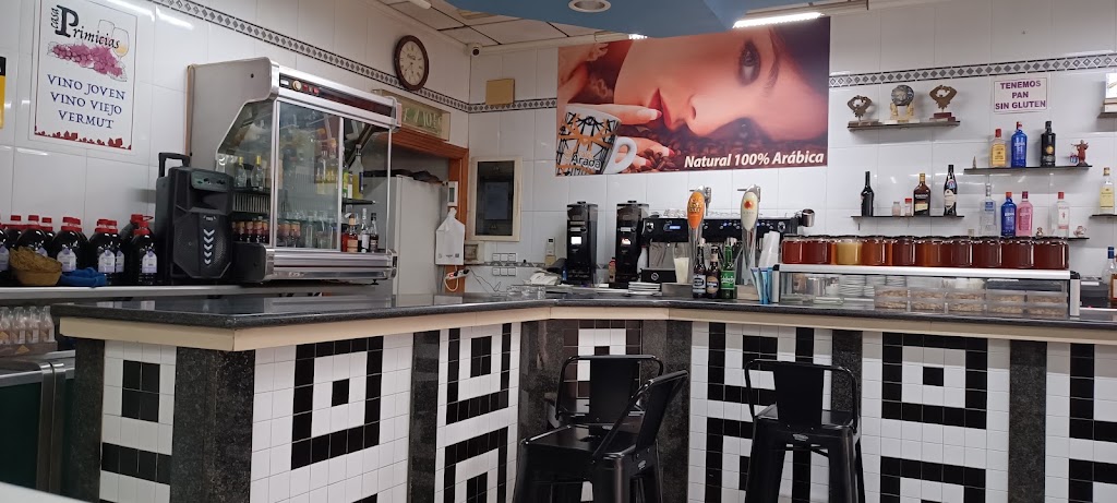 Cafe Bar Primicias — Ambiente