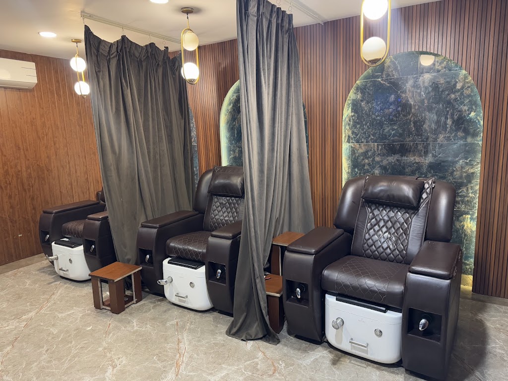 Hair Masters Luxury Salon
