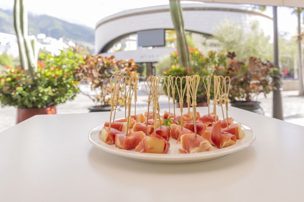 Cafe Idafe — Comida y bebida