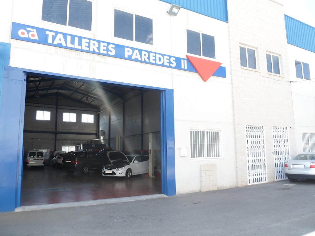 Talleres Paredes II — Exterior