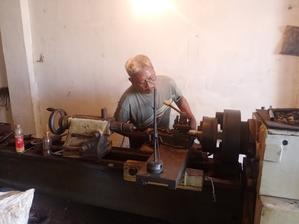 BENGKEL ENGINEER BUBUT, LAS DAN PRESS