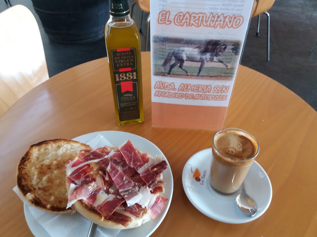 El Cartujano "Apeadero Chipiona" — Comida y bebida