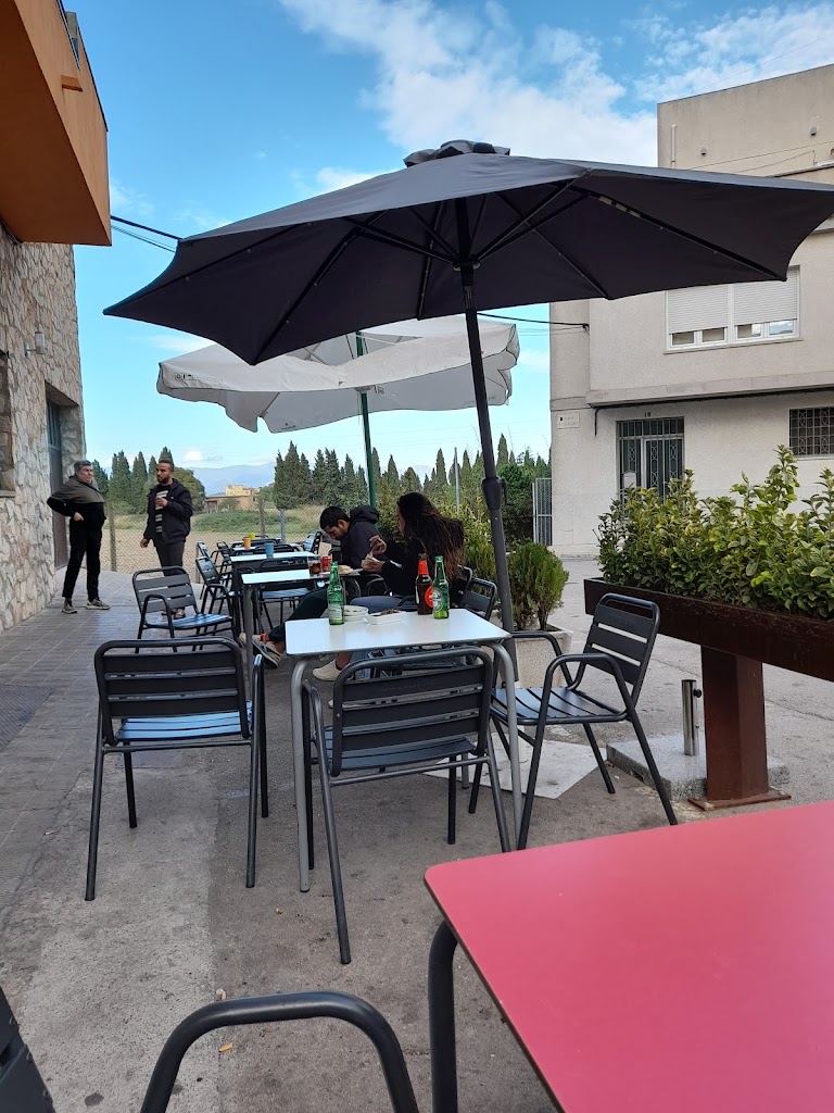 TABERNA DEL TAPEO FIGUERES — Ambiente