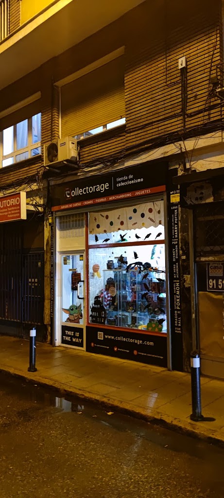 Foto 2 de Collectorage - Tienda de Coleccionismo (Cartas, Figuras, Merchandising) y Juegos