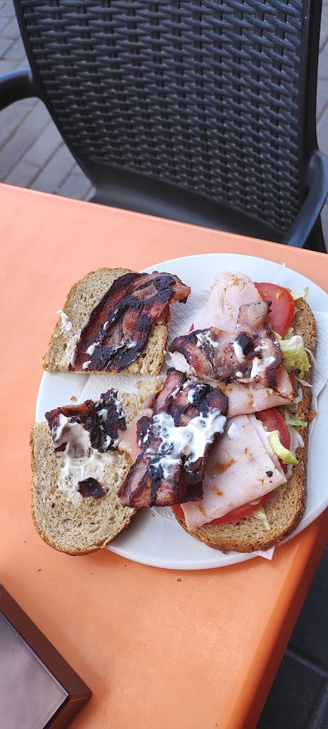 D'Zumos Juice Bar & Cafe — Sandwich de pollo
