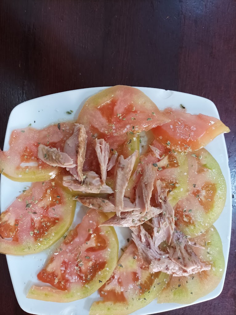BADULAQUE BAR — Comida y bebida