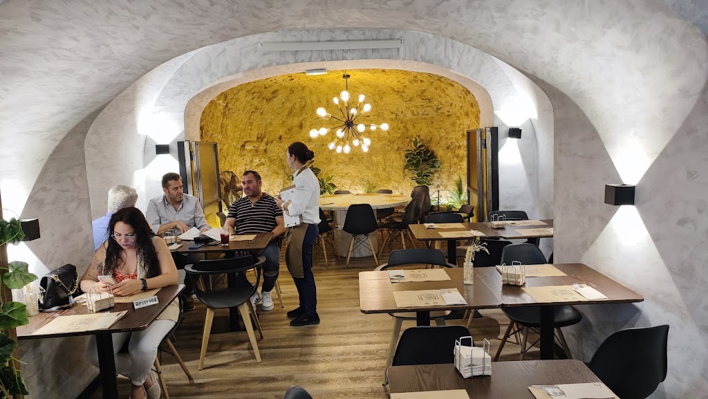 Cafe Bistro EL NUEVO FARO — Ambiente