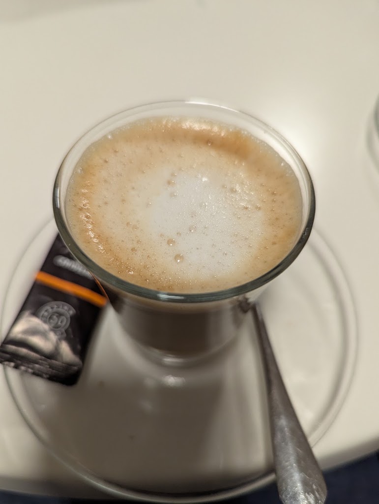 Cafeteria A Barra — Comida y bebida