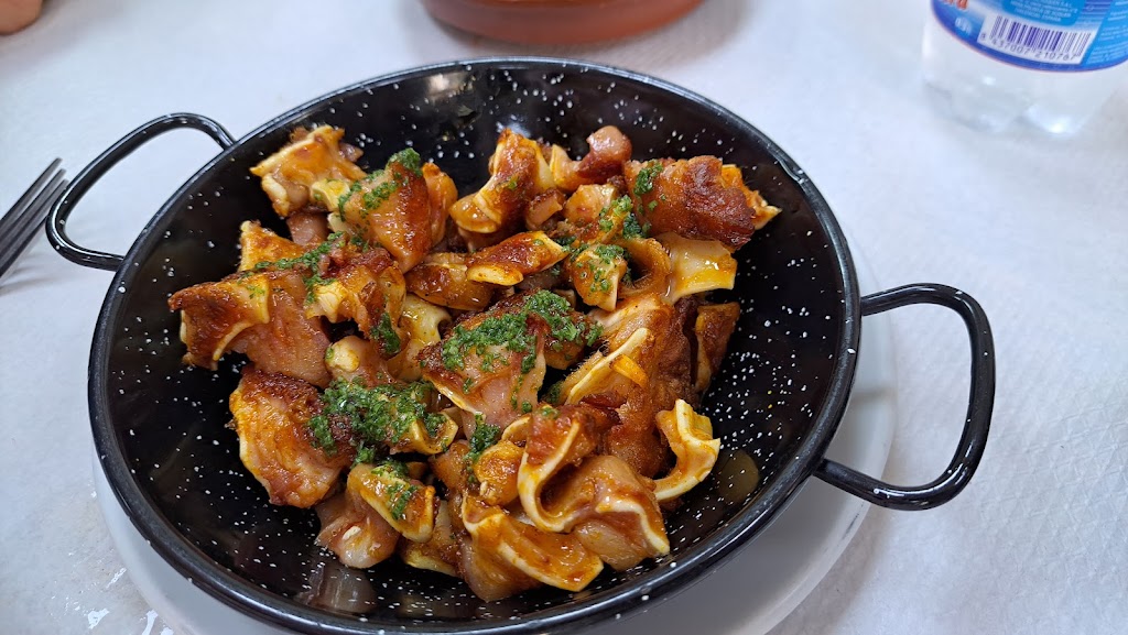 Bar Juan — Comida y bebida