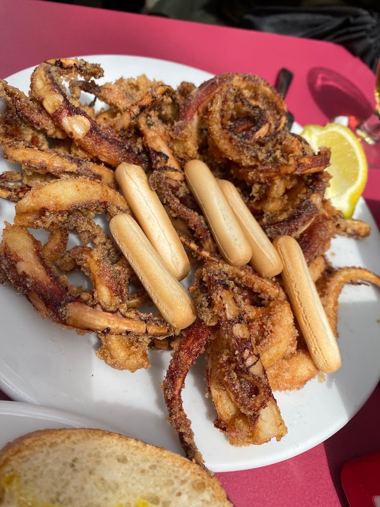 Bar La Tapa — Comida y bebida
