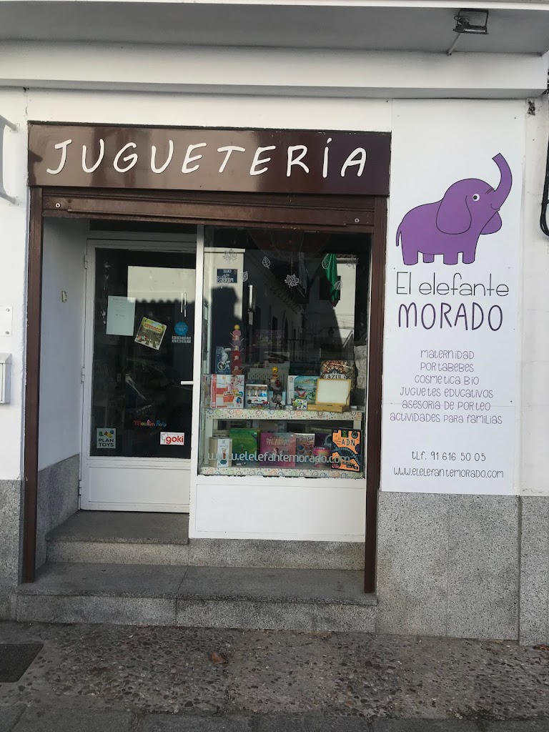 El elefante morado