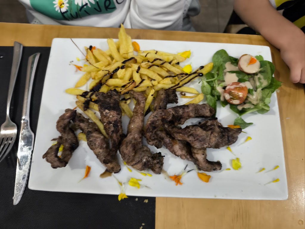 Restaurante Meson Plumas — Churrasco