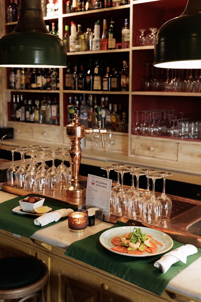 La Cantina de Guadalmina — Comida y bebida
