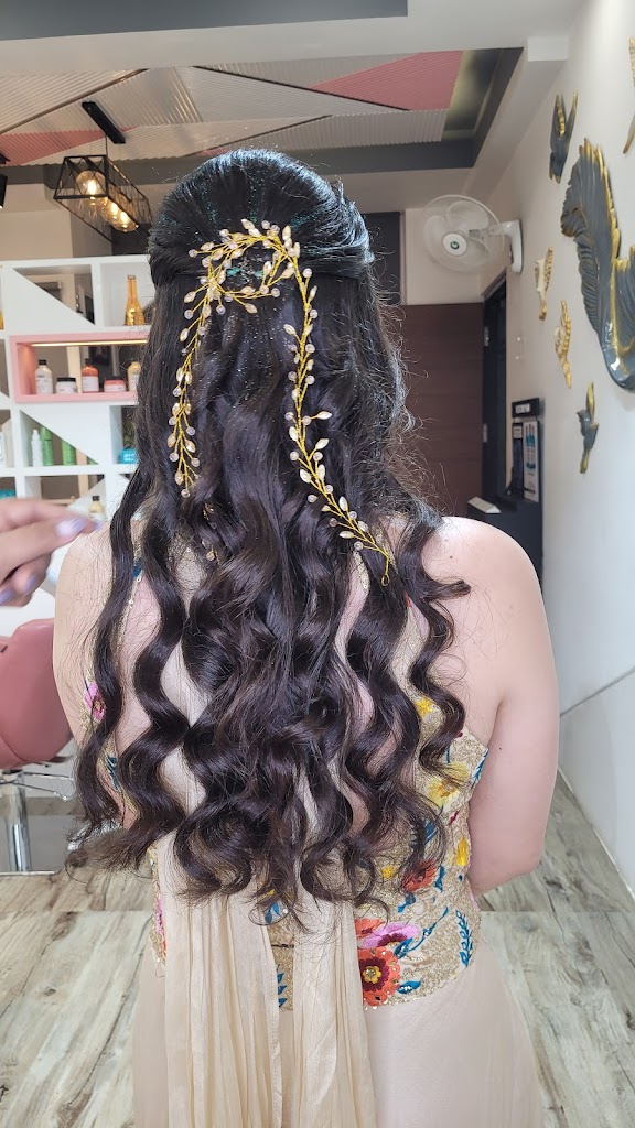 Panash Makeovers Best Nail Art Nail Extension In Greater Faridabad Unisex Salon