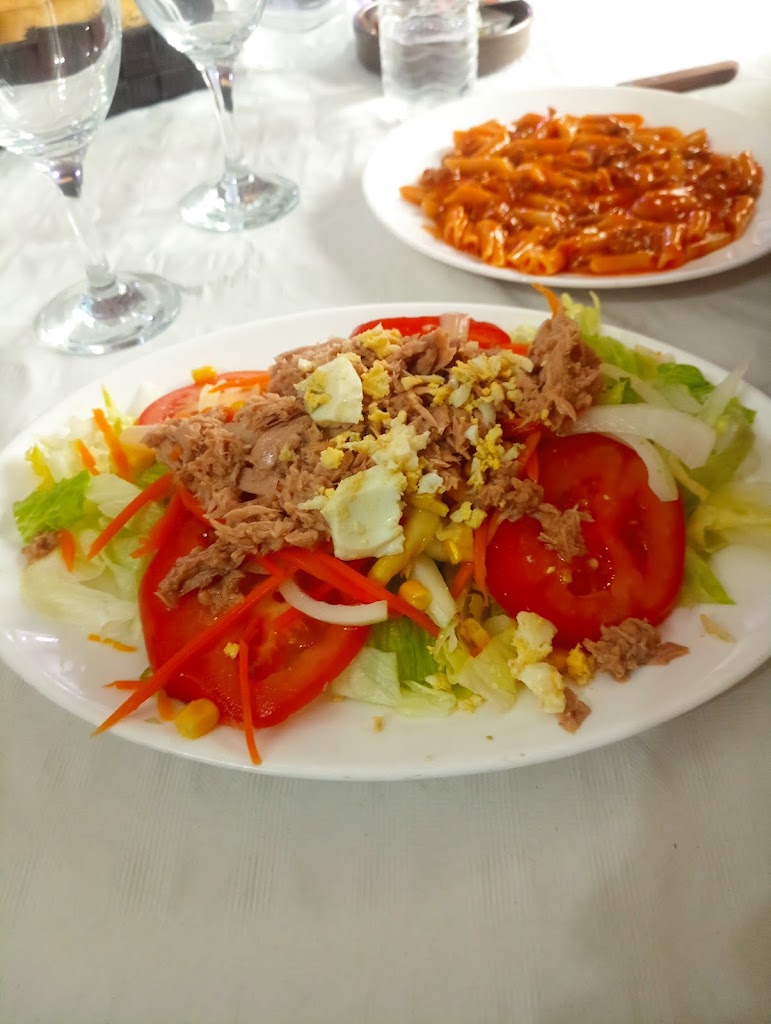 Restaurante Los Faroles — Comida y bebida