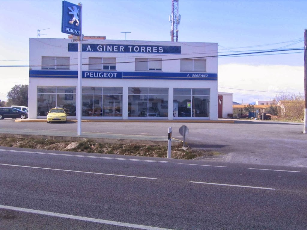 TALLERS GINER TORRES A. SERRANO MONSONIS S.L. — Del propietario