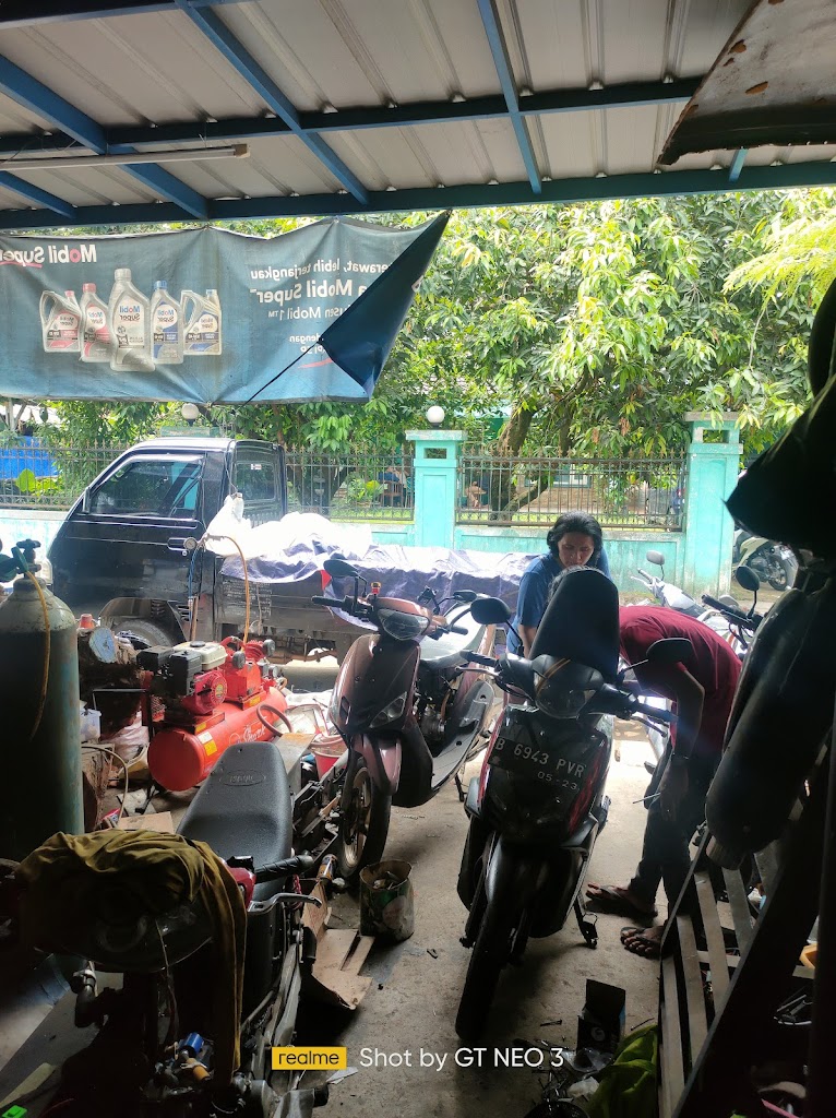 Bengkel Mobil ADI JAYA MOTOR