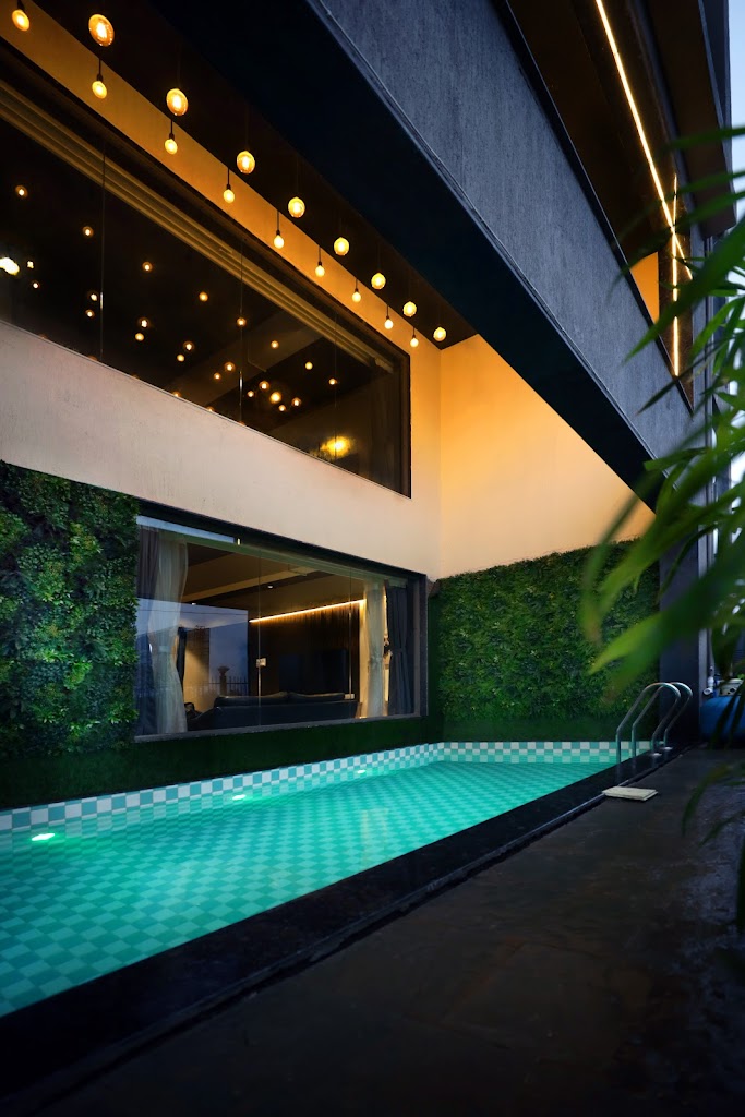 Stayville Casa Cruda