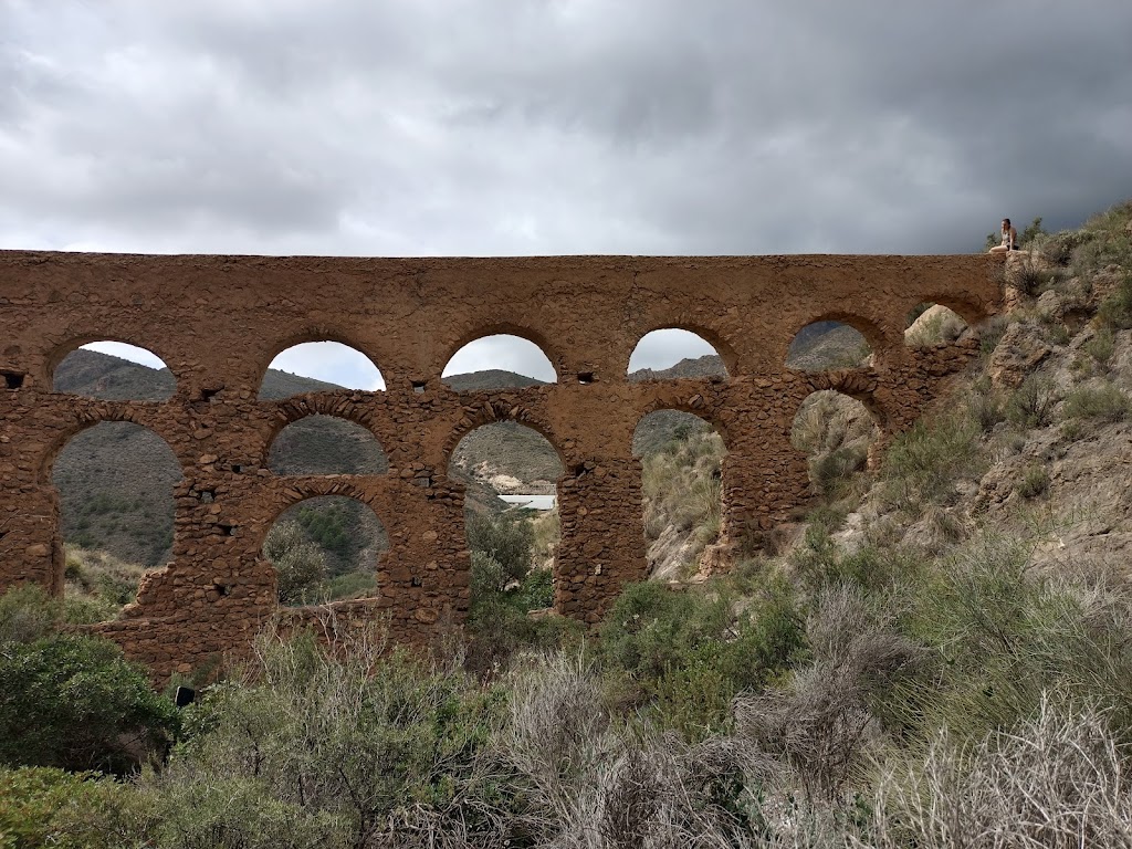Acueducto de los Veinte Ojos. Ruta Carcauz