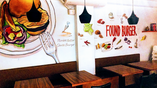 找漢堡 FoundBurger 「近期有時會臨休，前來用餐建議訂位」 的照片