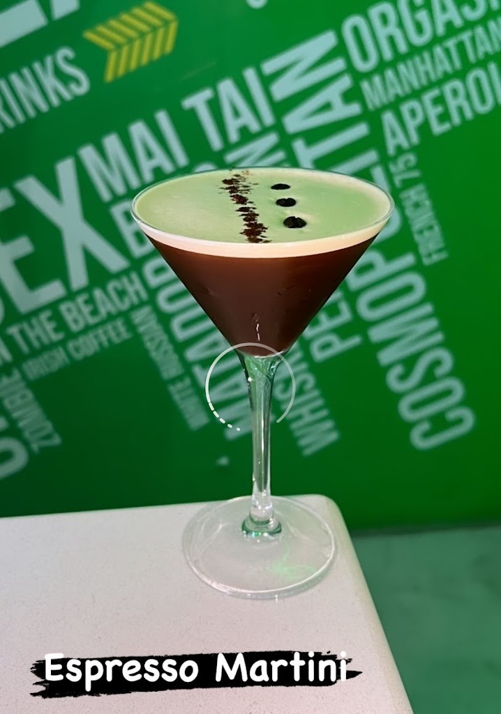 Mola Cocktails & Drinks — Carta