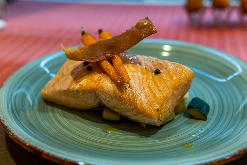 Canonge Restaurant — Comida y bebida