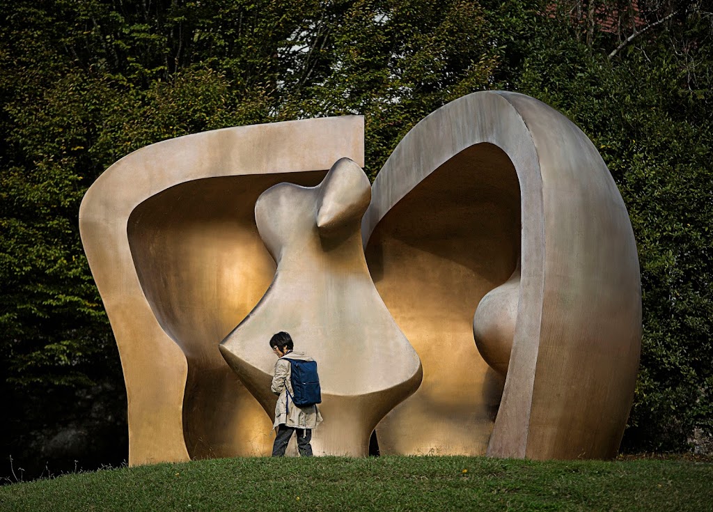 Henry Moore eta Eduardo Chillidaren Artelana/Esculturas de Henry Moore y Eduardo Chillida