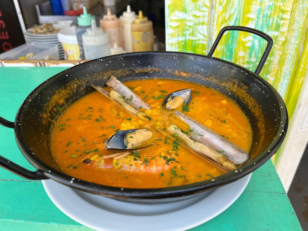 Chiringuito Escarabajo — Comida y bebida