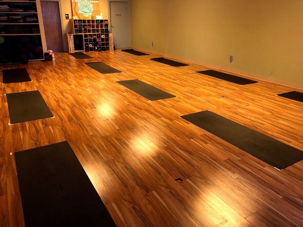  Tadasana Mountain Yoga