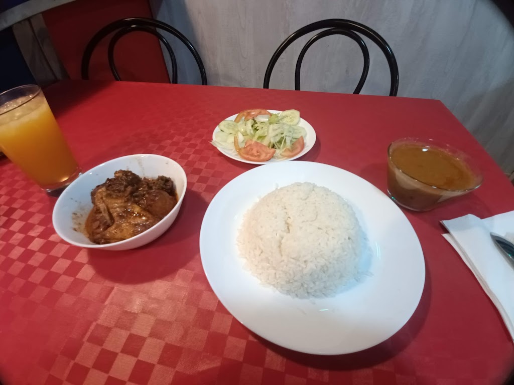 Bar Restaurante Dominicano (porras) — Comida y bebida