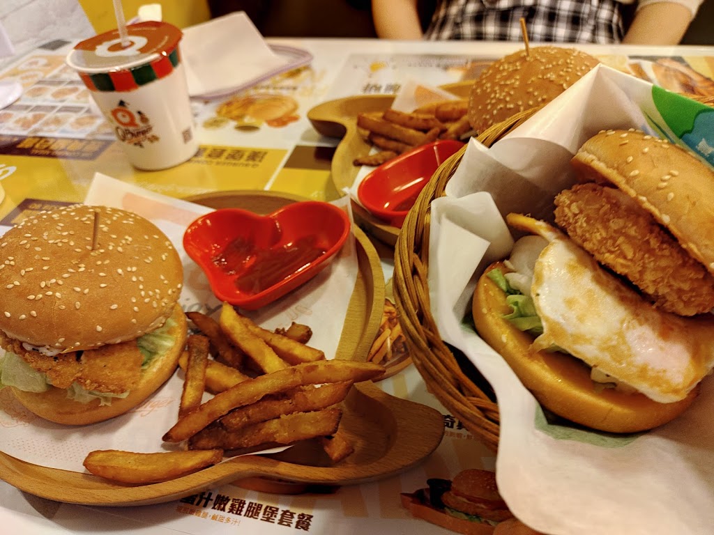 Q Burger 中壢龍昌店 的照片