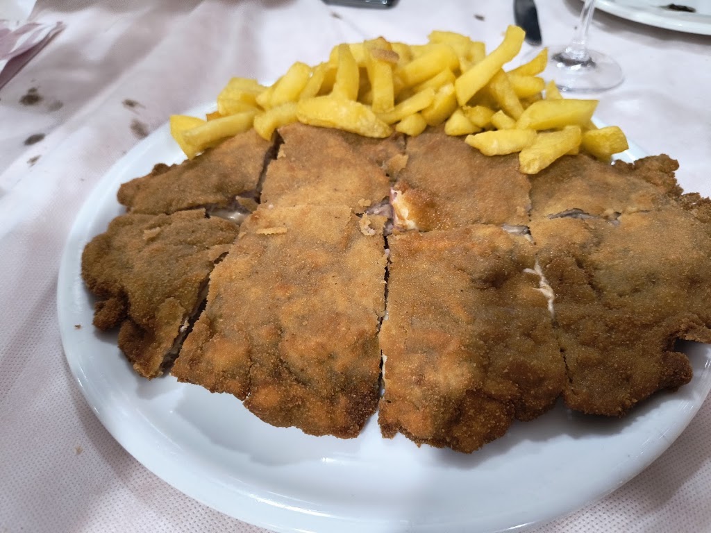 Restaurante Casa Tino — Comida y bebida