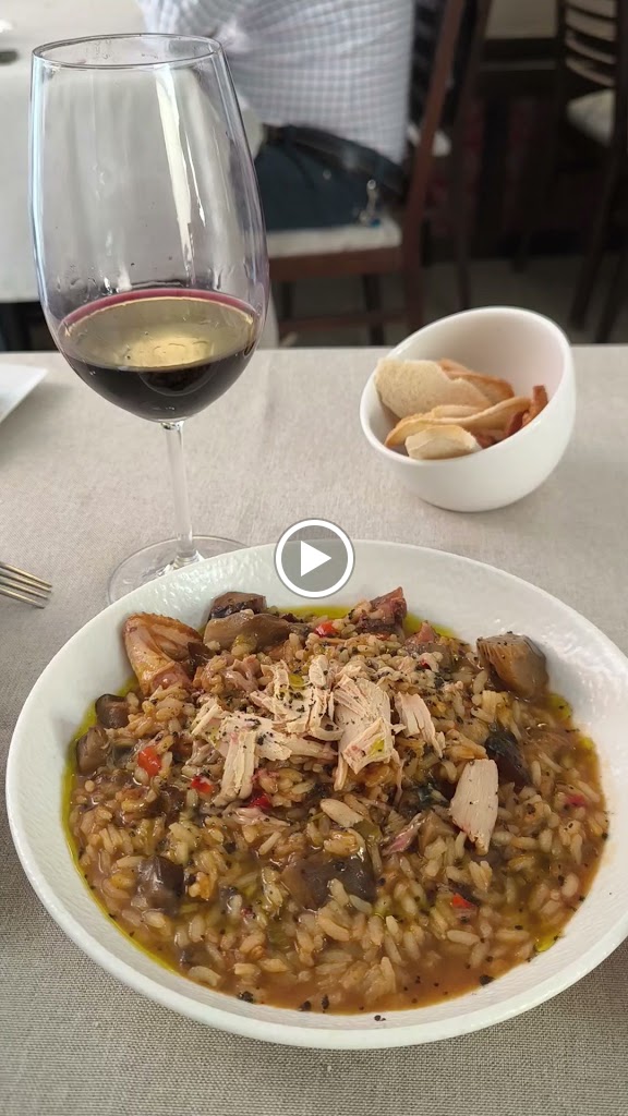 Antique Restaurante y Tapas — Videos